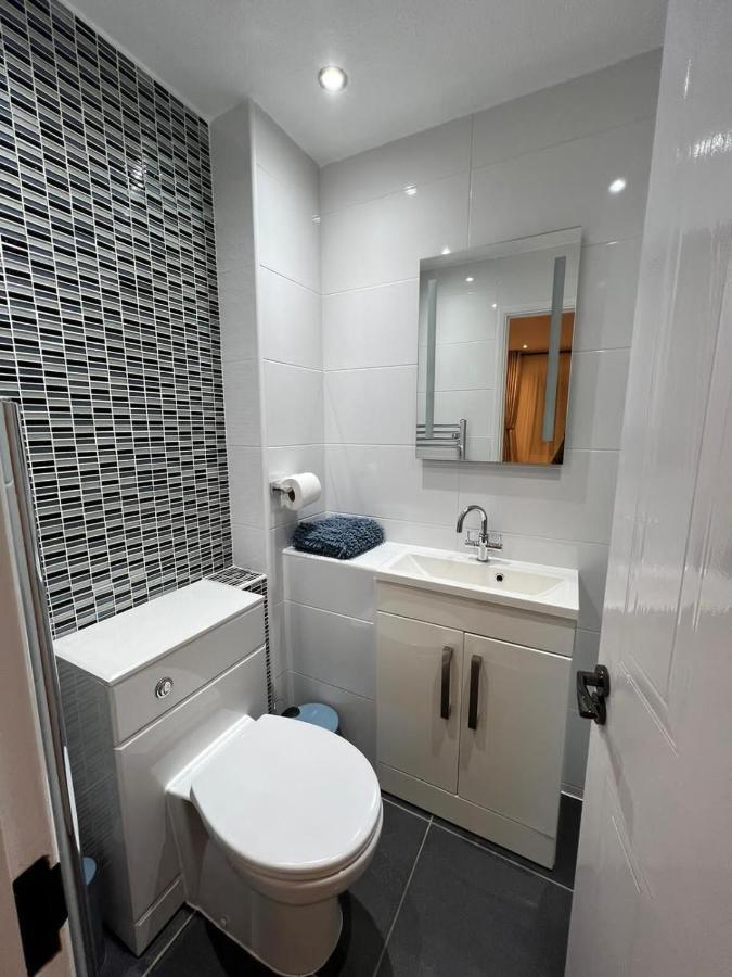 La Vida In Casa * Thamesmead (Greater London)